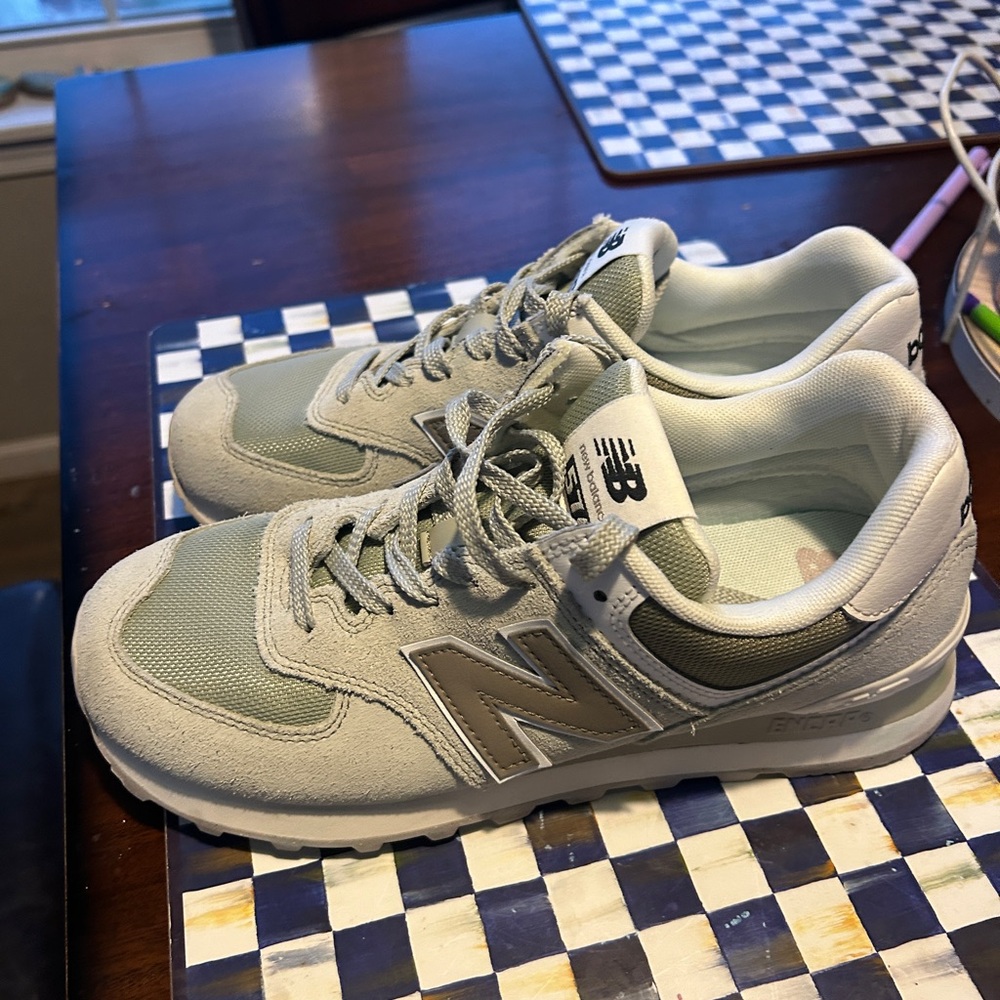 New Balance 574 Light Grey Retro Runner Sneakers